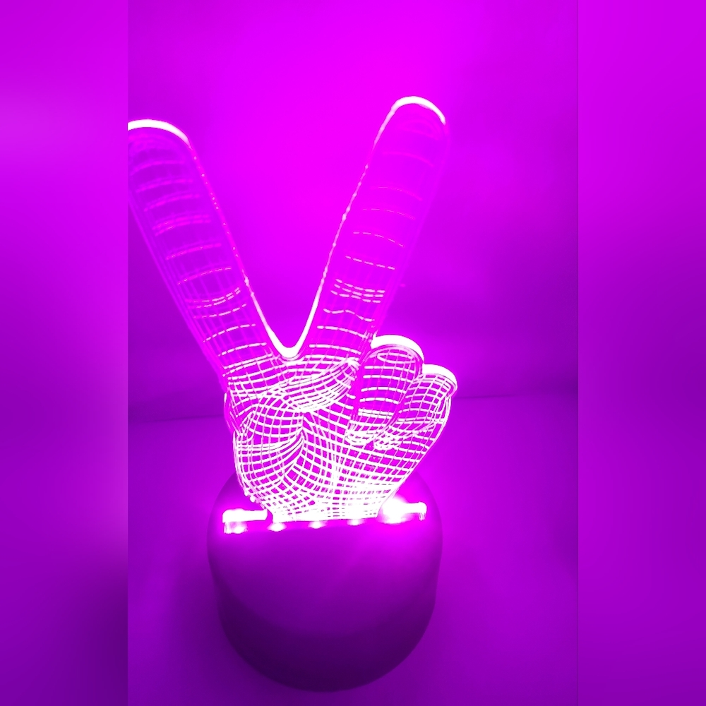 3D Effect Victory LED Light ✌️ - Picture 3 of 16